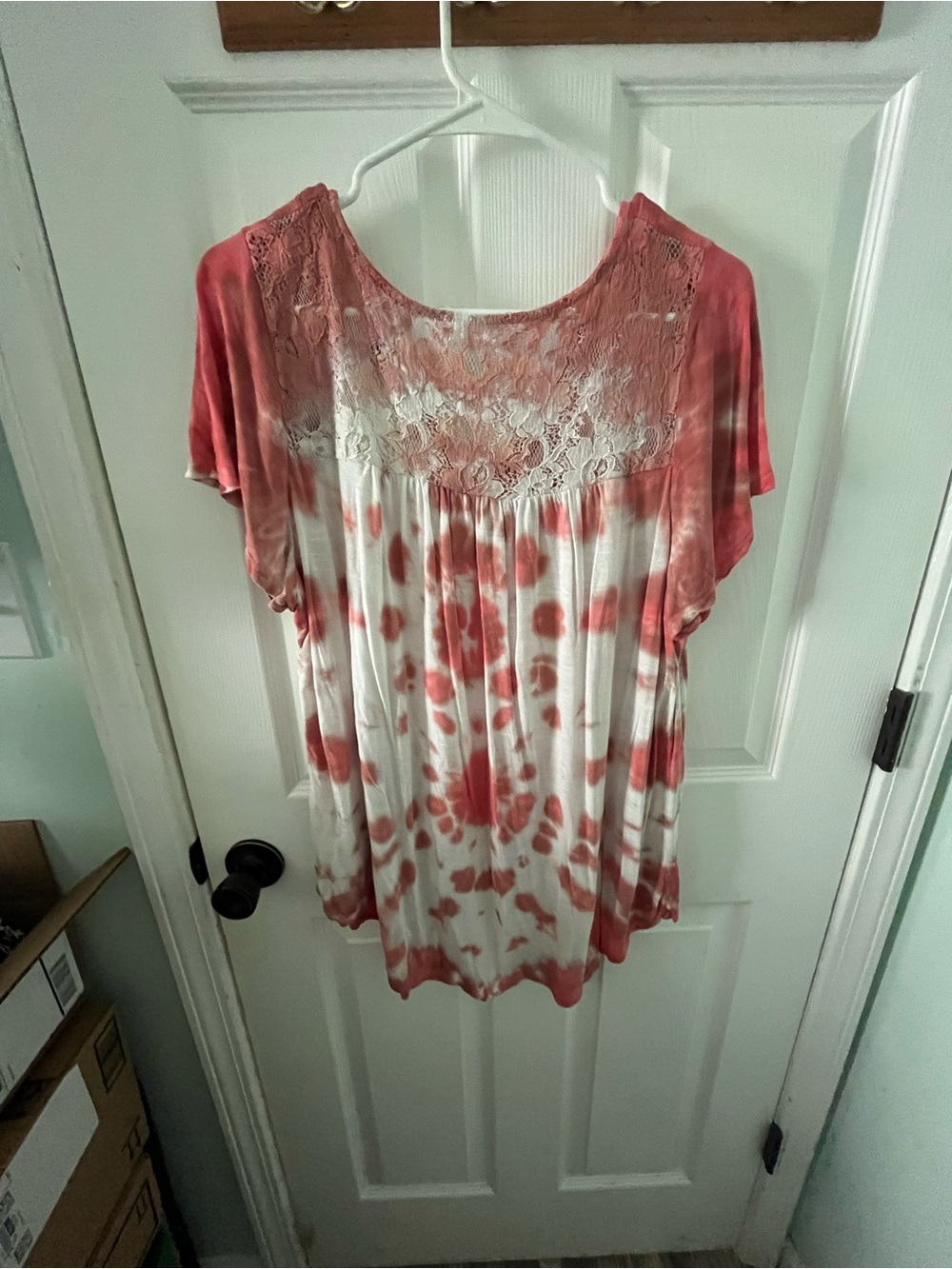 Women's Coral Tie-Dye Lace Yoke Top size XXL